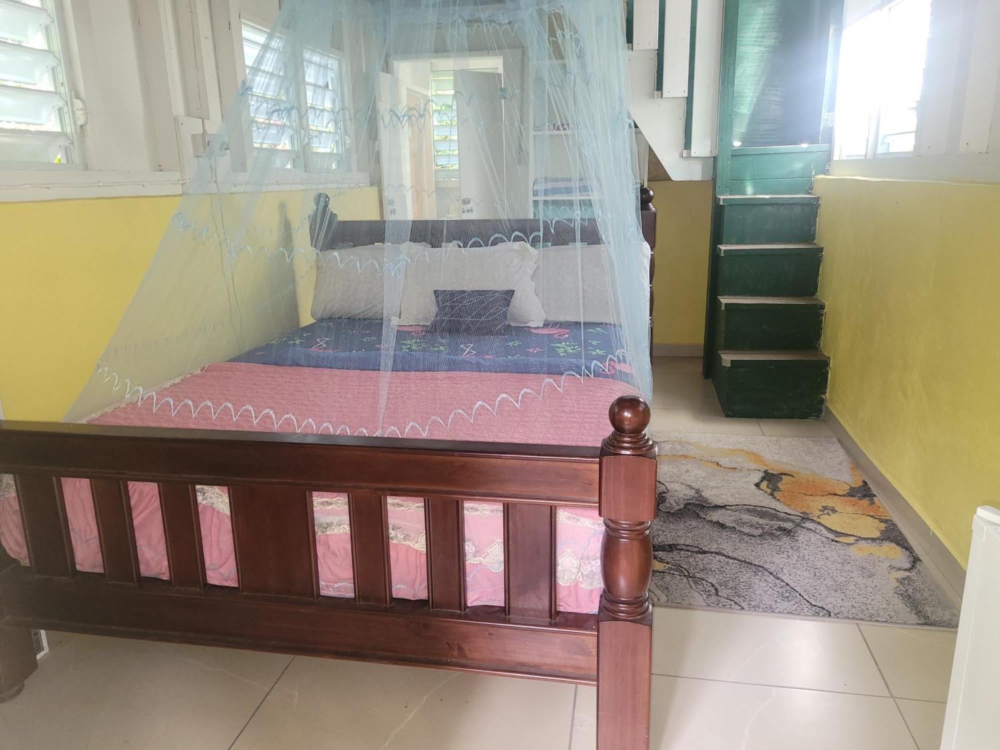 Ti Kwen Glo Cho Hotel Roseau Buitenkant foto
